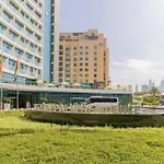 Palm Jumeirah Seven Palm 1 Bedroom With Infinity Pool And Palm Jumeirah Beach