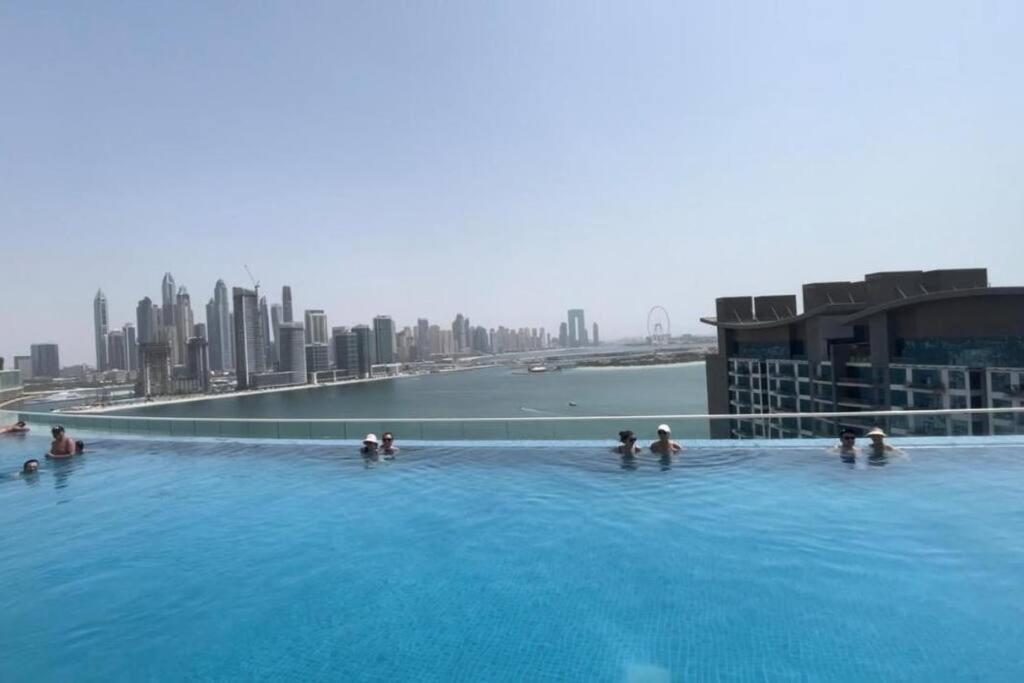 Palm Jumeirah Seven Palm 1 Bedroom With Infinity Pool And Palm Jumeirah Dubai