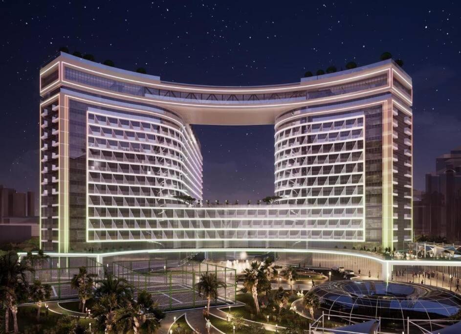 Apartment Palm Jumeirah Seven Palm 1 Bedroom With Infinity Pool And Palm Jumeirah *