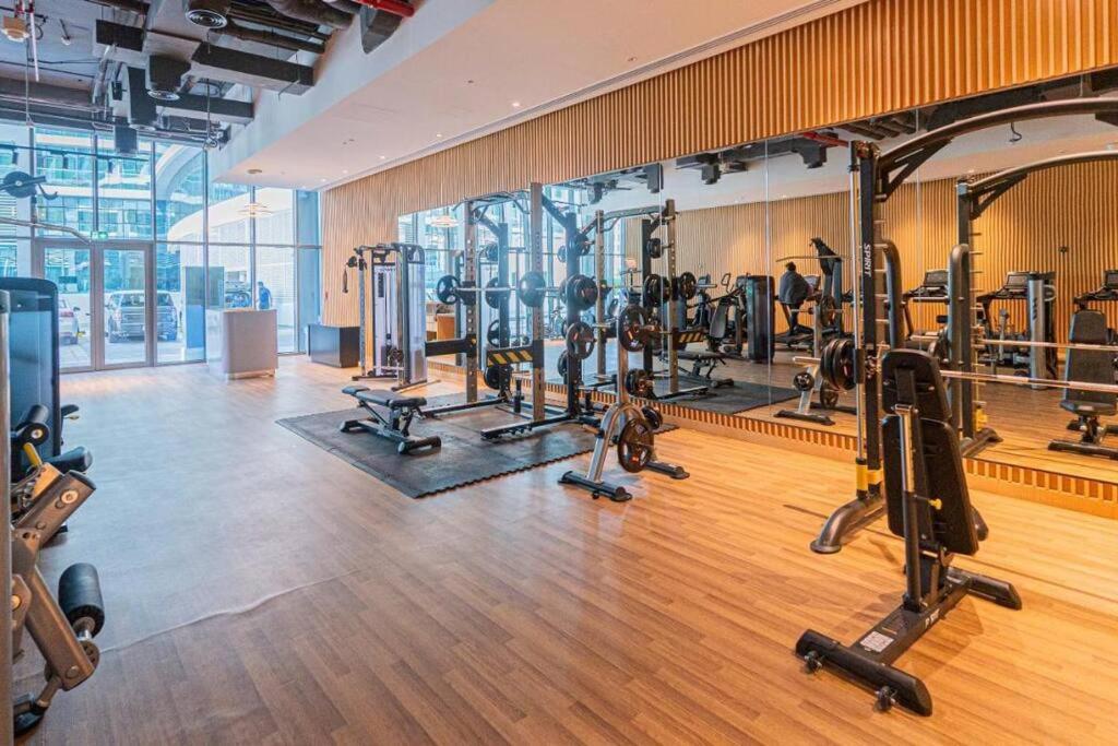 Apartment Palm Jumeirah Seven Palm 1 Bedroom With Infinity Pool And Palm Jumeirah Dubai